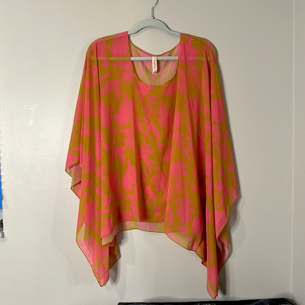Sweet Pea Beach Cover up shawl top Small